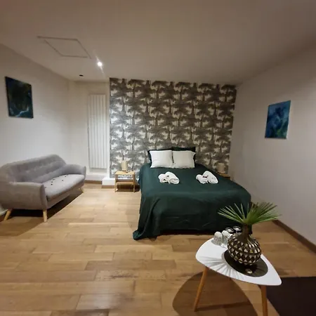 Luxury Jacuzzi לינה וארוחת בוקר